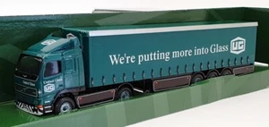 Corgi 1/64 Scale Diecast CC86701 - Volvo Curtainside - United Glass - Picture 1 of 4