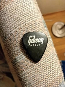 Gibson Heavy Guitar Pick 1980  - Picture 1 of 5