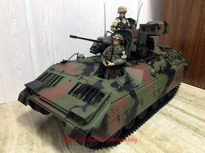 1/6 Bradley M2 FIGHTING VEHICLE Armoured Personnel Carrier Tank Model For 12''  - Image 1 of 4