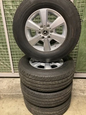 Mercedes 907 Sprinter Sommerräder Sommerreifen 225/75 R16 121/120 A9074012700 - Bild 1 von 3