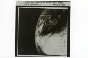 Primera imagen televisiva de la Tierra desde el espacio exterior, 1960 --NUEVA POSTAL - Imagen 1 de 2