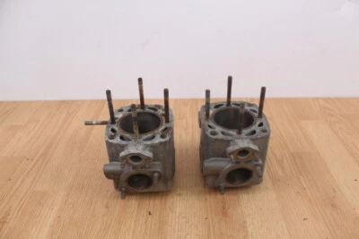 Polaris Indy 600 1983 jarra de cilindro izquierdo y derecho par de gran diámetro 70,45 mm de diámetro Foto 1 de 4