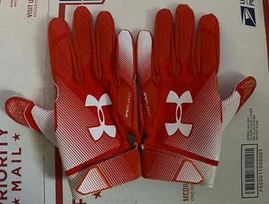 Under Armour SPOTLIGHT NFL PLAYER ISSUED Football Gloves DEEP ORANGE/WHITE - Picture 1 of 2