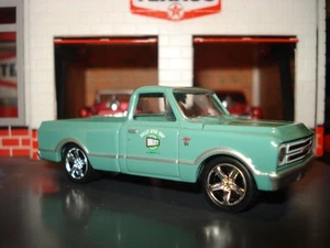 Chevrolet Fleetside 1967 camioneta pickup "Shortbox" "Holley" edición personalizada 1/64 GL - Imagen 1 de 4