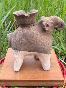 500 Year Old Sangkhalok Elephant Earthenware Candlestick Holder Phasin Thailand - Picture 1 of 19