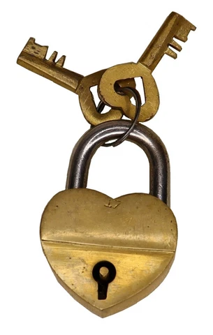 Small Heart Shape Lock Vintage Antique Style Brass Handmade Padlock Home Décor Cover