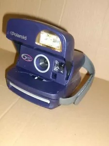 Polaroid Sofortbildkamera 600 AF („runde Form“) - Ok & gut – anschauen - Bild 1 von 3