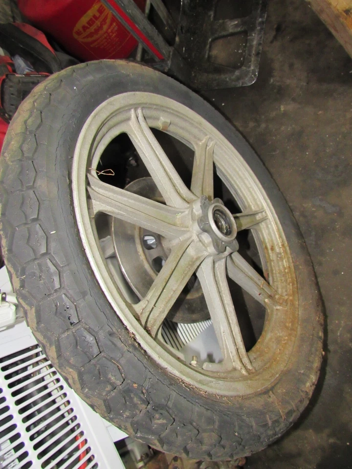 1977 yamaha xs400 front wheel rim - Image 1 of 1