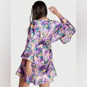 Victoria’s Secret Flatter-Morgenmantel Damen geblümt lila und gelb Satin Größe M/L - Bild 1 von 10