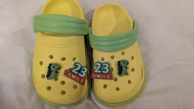 Zapatos de agua de goma amarillos y verdes para niños talla 6 EUR 22 Foto 1 de 4