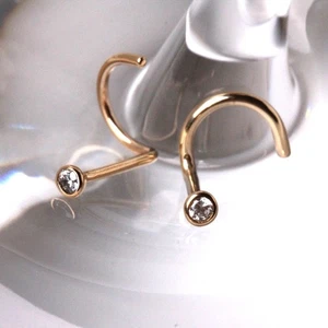 14Kt Yellow Gold Screw Nose Ring with Press Fit CZ - Picture 1 of 4