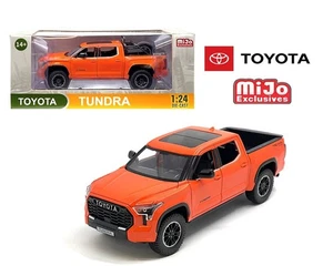 Toyota Tundra TRD 2023 todoterreno 4x4 escala 1/24 modelo diecast - naranja con caja - Imagen 1 de 15