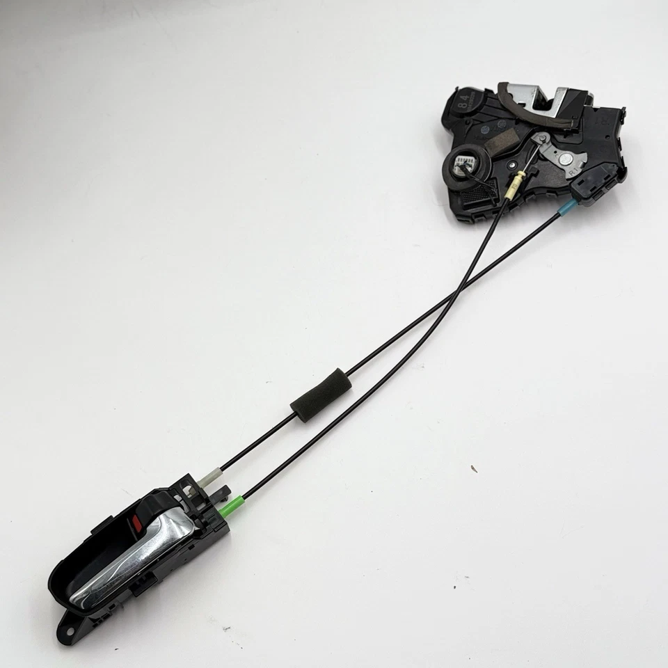 Actuador de bloqueo de puerta para pasajero Suzuki Grand Vitara 2010 probado OEM Foto 1 de 4