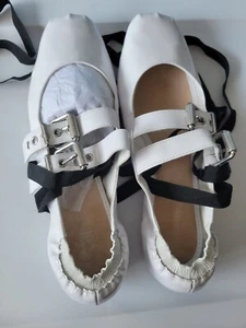 Schutz Raika Patent Leather Lace-Up Ballet Flats White Size 9.5B - Picture 1 of 16