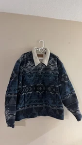 Chaqueta de camionero forrada Wrangler Sherpa azul estampado azteca para hombre - Imagen 1 de 10