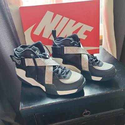 Talla 9.5 - Nike Air Raid OG Negro Gris Foto 1 de 4