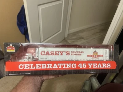 first gear Casey General Store Truck N Reefer - Image 1 of 4