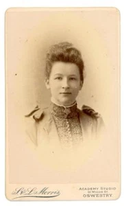 Lady on cdv by S & L Morris of Oswestry - Picture 1 of 2