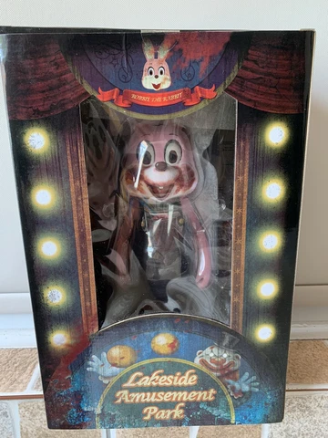 Gecco- Silent Hill 3 Robbie the Rabbit Figure Cover