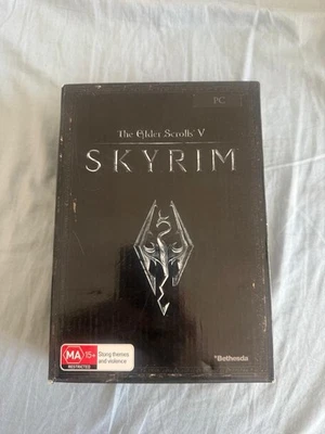 Limited Edition Skyrim - Image 1 of 3