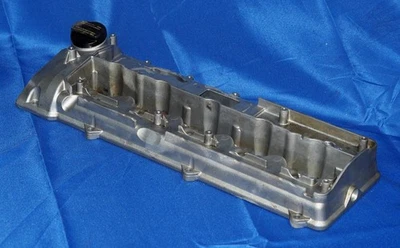 1000 MILES! 2004-2006 Sprinter 2500 3500 2.7L 5 Cyl Engine Valve Cover OEM NICE - Image 1 of 4