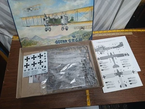 Roden Gotha G.II / G.III Bombardero Primera Guerra Mundial 1:72 Kit Modelo Plástico 002 Nuevo - Imagen 1 de 4