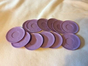 Platos de juego de plástico lila Fisher 1982 vintage de 3,5" - juego de 12 - Imagen 1 de 2