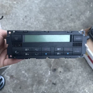 1999-2004 VW EUROVAN - Climate / TEMP Control UNIT 7D0907040 - Picture 1 of 6