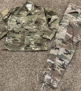 USGI Ejército Multicam OCP Combate Abrigo y Pantalón FR Grande XL Conjunto Usado - Imagen 1 de 1