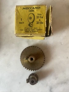 Vintage MECCANO GEAR SET with Box • #12595 (211a &211b) • Made in England. - Picture 1 of 2