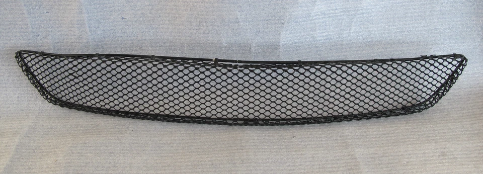 OEM GENUINE MERCEDES BENZ NEW CENTER GRILL SCREEN FOR BUMPER 03-06 SPORT E W211 Foto 1 de 1
