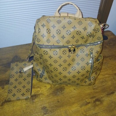 New fashion women's travel/work backpack and purse PU leather backpack. - Image 1 of 4