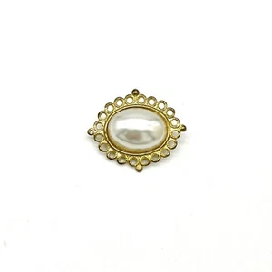 Vintage Faux Pearl Brooch Gold Tone Oval Pin Costume Jewelry - Picture 1 of 3