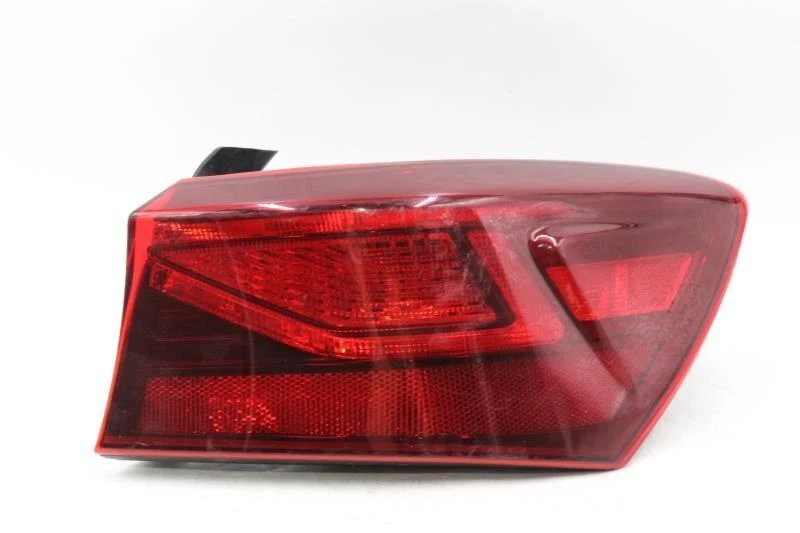 Задний фонарь накаливания для правостороннего пассажира седана подходит для KIA FORTE 2019-20 годов выпуска от оригинального производителя No22468 - Изображение 1 из 4