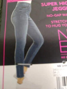 No Boundaries Super High Rise Curvy Jeggings Green Size XS (1) NWT - Picture 1 of 3