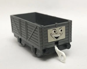 2002 Thomas Trackmaster Happy Face Troublesome Truck Train Tender Cargo Car - Picture 1 of 5