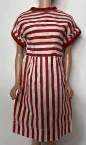 Vestido a Rayas Rojo Blanco Hecho a Mano Muñeca Barbie Moda Clon Hecho a Mano Muñeca - Imagen 1 de 2