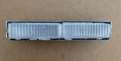 1977 78 79 80 Lincoln Versailles señal de giro luz de estacionamiento lámpara interior derecha derecha Foto 1 de 4