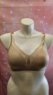 Vintage Playtex 18 Hour NUDE Original Comfort Strap Wire Free Bra Size 36D - Image 1 of 4