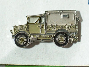 Bedford MW 15 cwt Wartime British MilitaryTruck Pin  - Bild 1 von 2