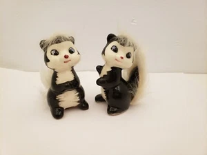 VINTAGE ENASCO PORCELAIN SKUNKS WITH FUR SALT & PEPPER SHAKERS, MADE IN JAPAN - Picture 1 of 5