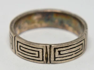 925 STERLING SILVER MAZE SQUARE SPIRAL DESIGN BAND RING - Picture 1 of 7