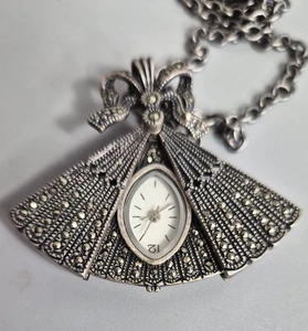 Vintage Art Deco Öffnung Fächerform Quarzuhr Anhänger Zinn Markasit & Kette - Bild 1 von 4