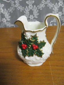 Dekoratives Milchkännchen mit geprägtem erhabenem Heiligen/Blättern - Goldrand - Bild 1 von 11