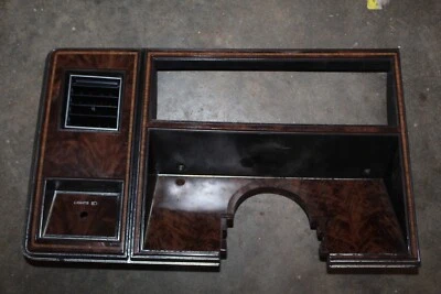 Borde de tablero con bisel de racimo para Oldsmobile Custom Cruiser Delta 88 98 1980-1990 tracción trasera Foto 1 de 2