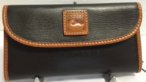 NWT*Dooney & Bourke Leather*T Moro* Continental Clutch Wallet*Gorgeous! 21091o - Picture 1 of 3
