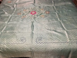 Japanese 1952 Embroidered Silk Bed Cover 79”x89” W Matching Table Scarf 16”x27” - Picture 1 of 2