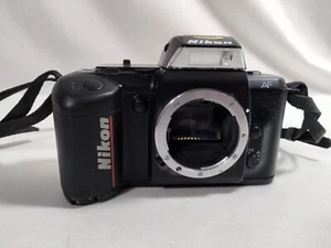 Nikon N4004s AF 35mm Film Camera Body Only PARTS OR REPAIR - Picture 1 of 11