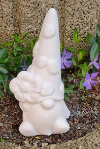 DIY-Gießform aus Latex Wichtel Gnom Zwerg sitzend mit Steinen auf Mütze (288) - Bild 1 von 13