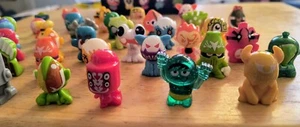Gogo’s CrazyBones Black Diamond Tin With 45 Assorted Figures And 3 Stickers - Picture 1 of 17